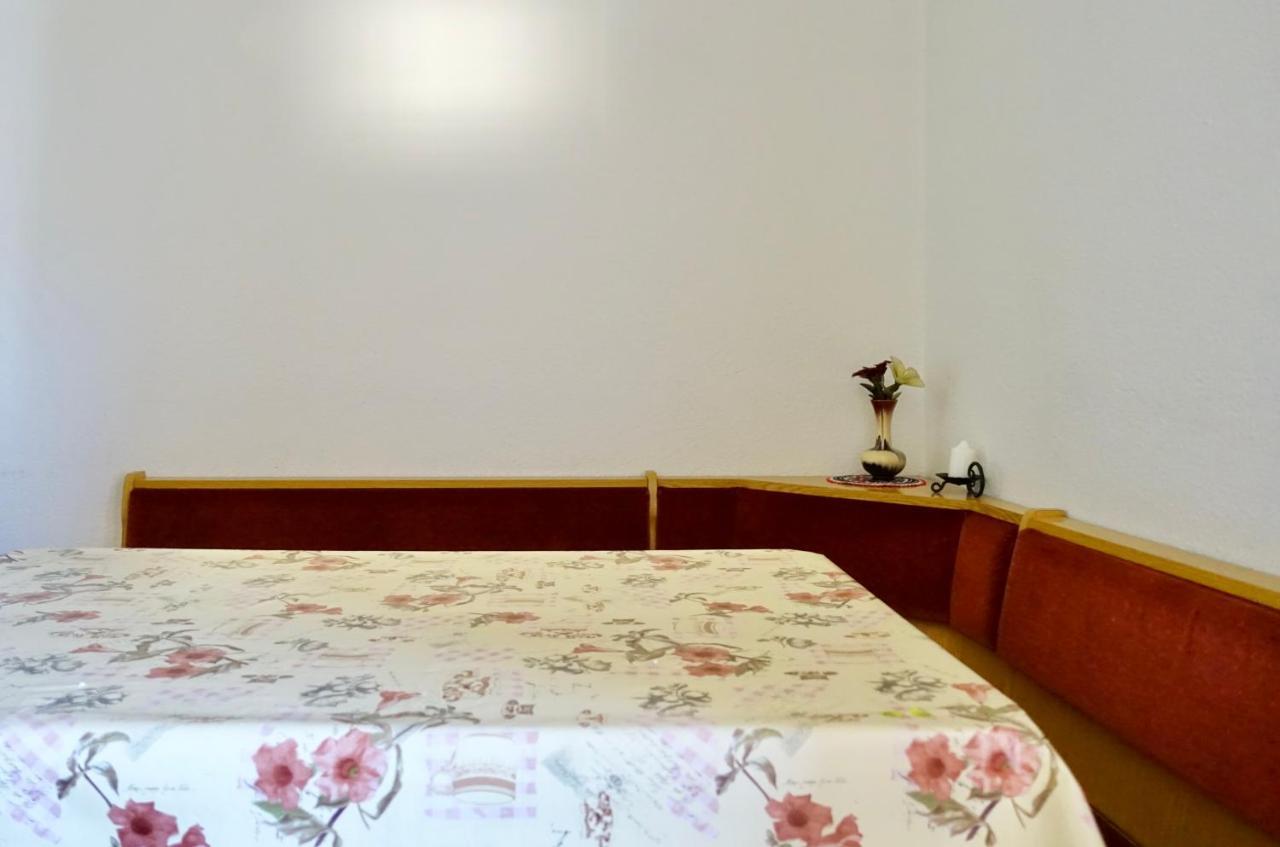 Ciasa Preroman App. Vista Castello Apartment San Martino in Badia Exterior photo