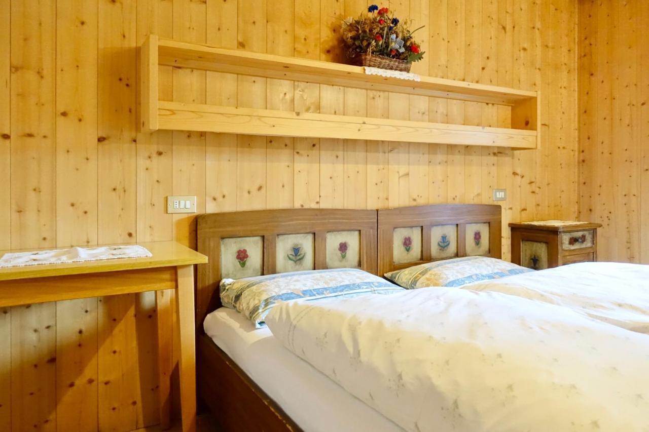Ciasa Preroman App. Vista Castello Apartment San Martino in Badia Exterior photo